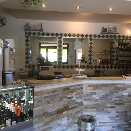 Il Ciambellino Hotel Santo Stefano di Magra Luaran gambar