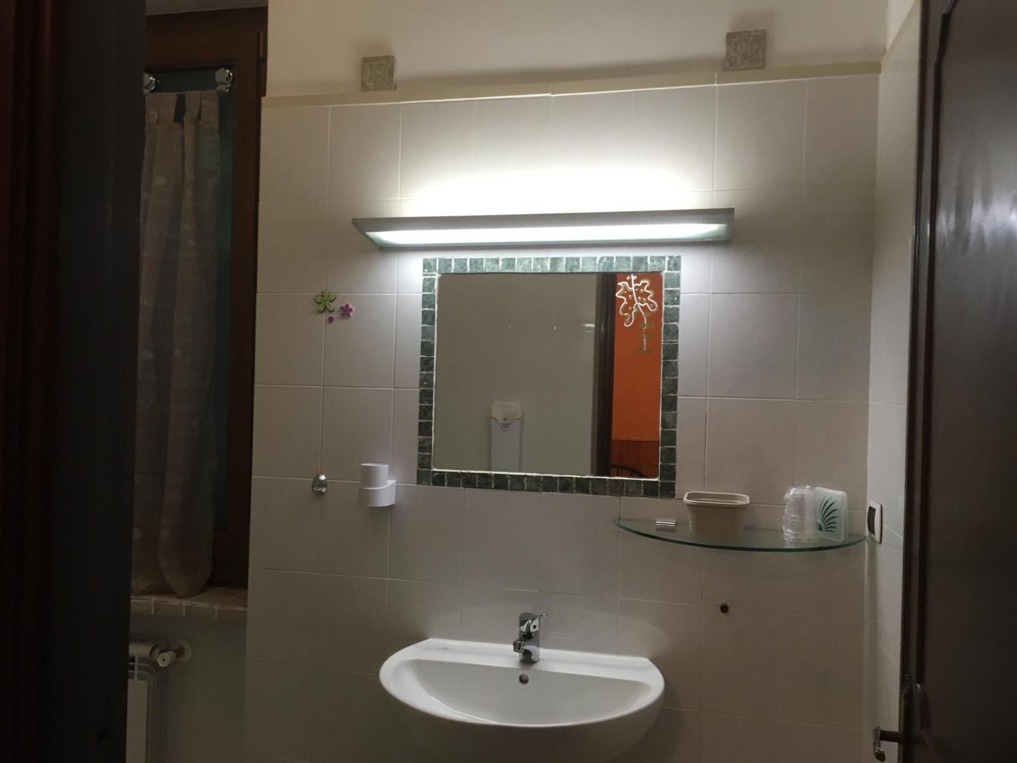 Il Ciambellino Hotel Santo Stefano di Magra Luaran gambar