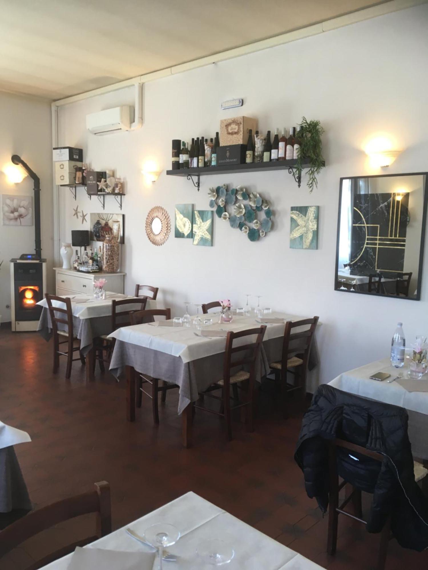 Il Ciambellino Hotel Santo Stefano di Magra Luaran gambar