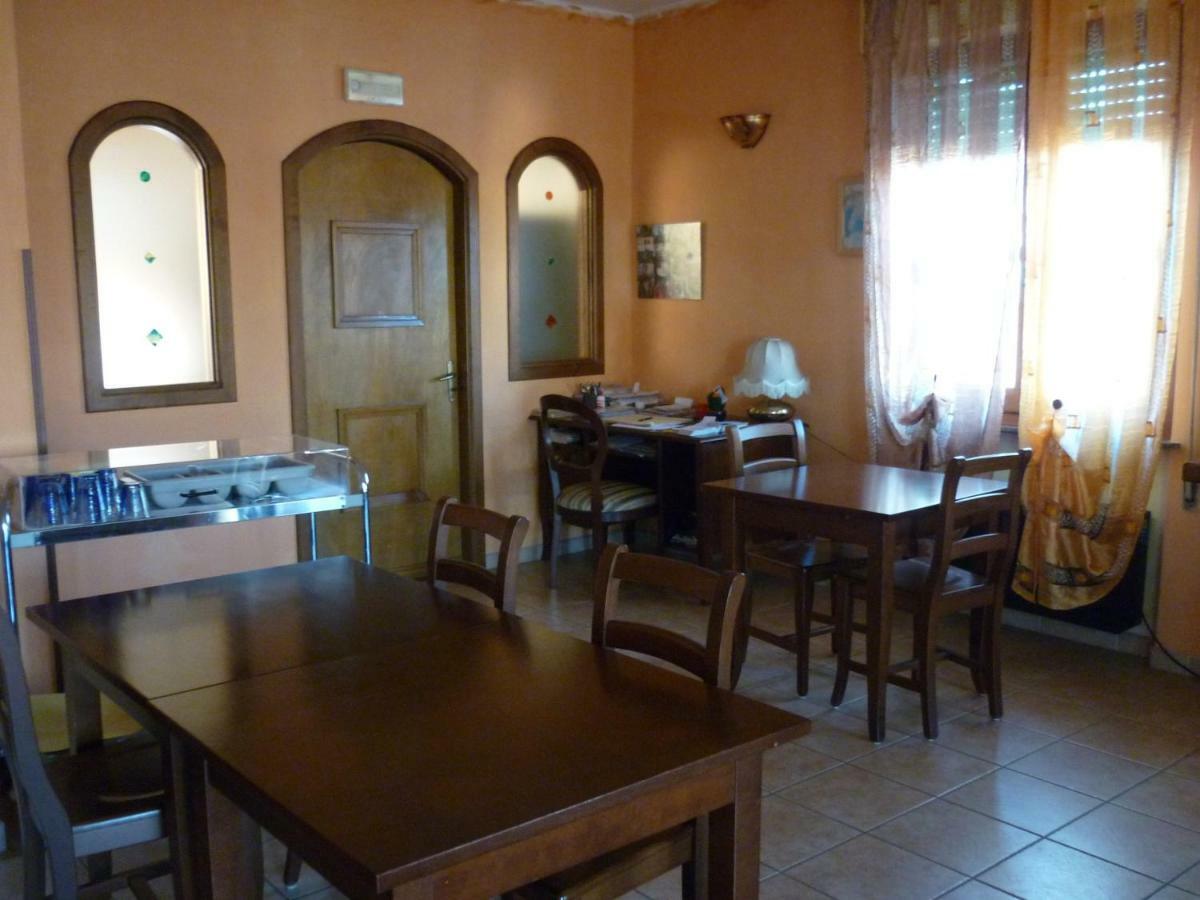 Il Ciambellino Hotel Santo Stefano di Magra Luaran gambar