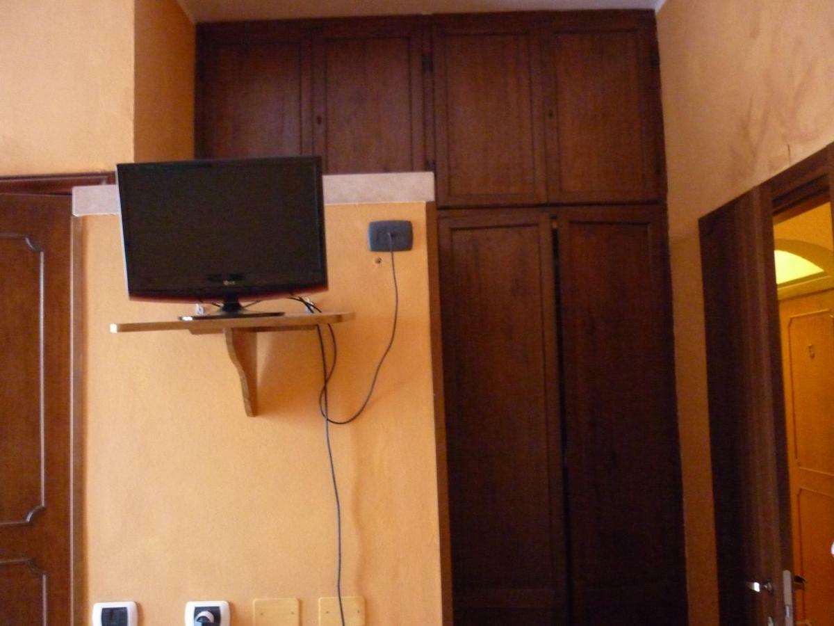 Il Ciambellino Hotel Santo Stefano di Magra Luaran gambar