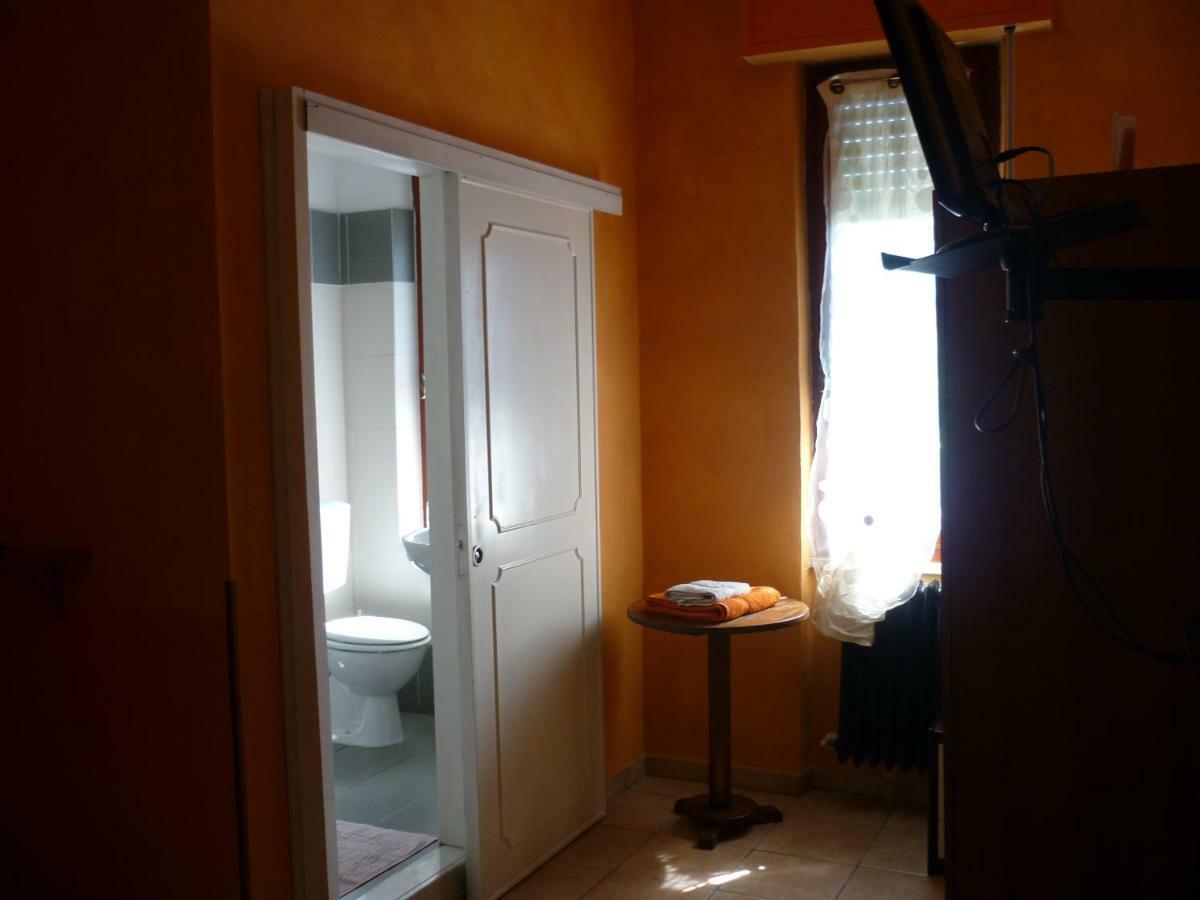 Il Ciambellino Hotel Santo Stefano di Magra Luaran gambar